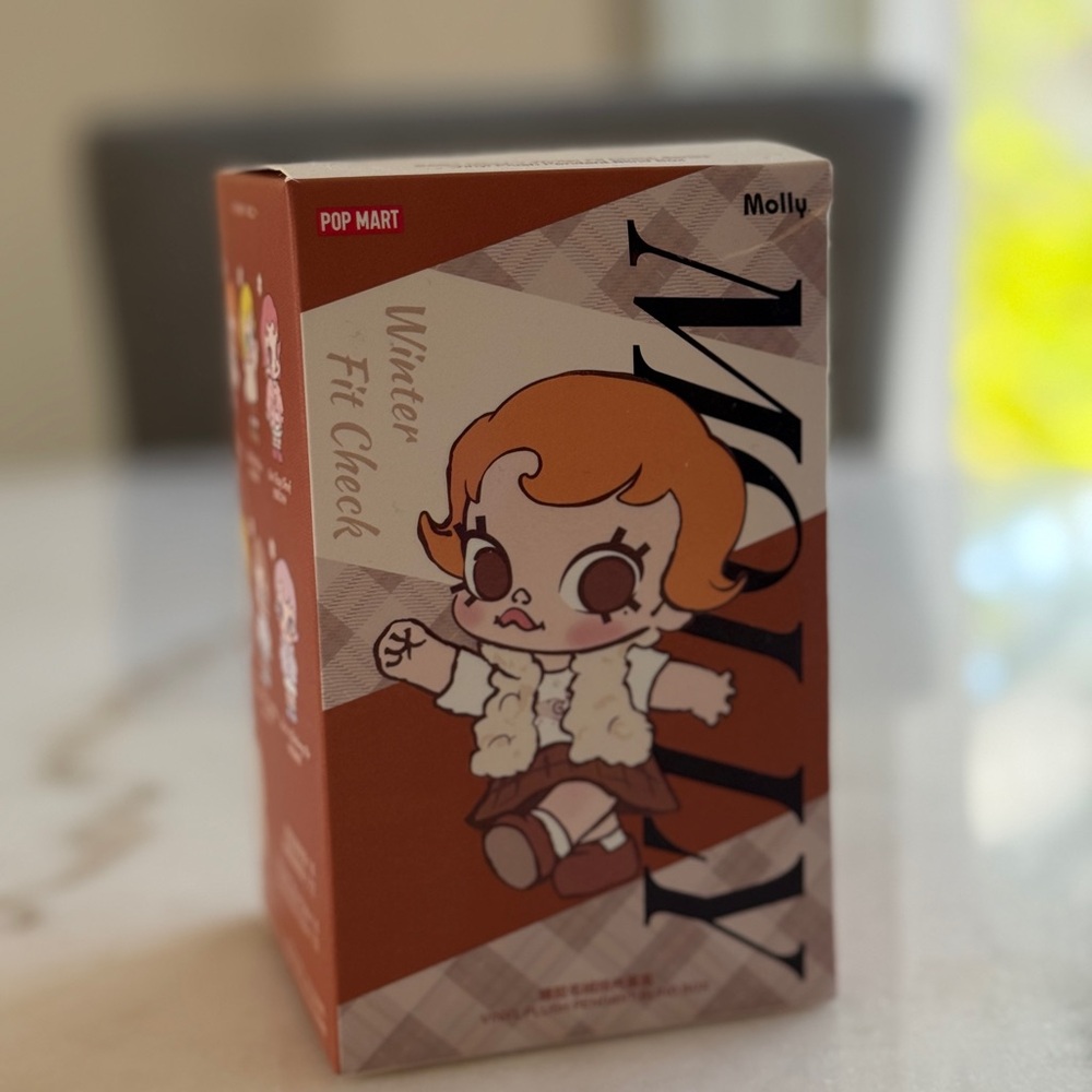 Pop Mart Molly Winter Fit Check Doll